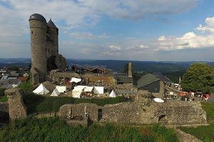 mittelalter markt ntoi 2016 01 burg greifenstein mittelalterspectaculum hessen