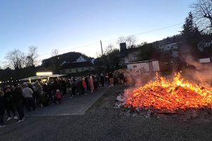 osterfeuer 2022 ntoi 01 niedersessmar gummersbach feuerwehr