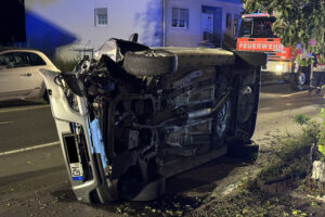 oberberg ntoi 01 bergneustadt verkehrsunfall feuerwehr bergneustadt