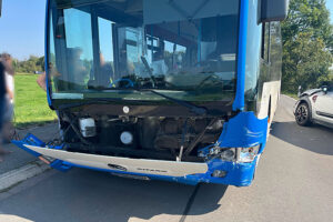 waldroel unfall ntoi gegenverkehr bus