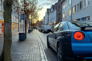 Reifenstecher in Radevormwald: Polizei tappt im Dunkeln! Versicherung und Schadensregulierung. Was Betroffene jetzt wissen sollten!